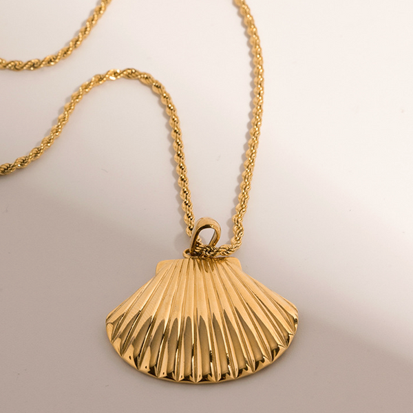 The Shore Pendant Necklace