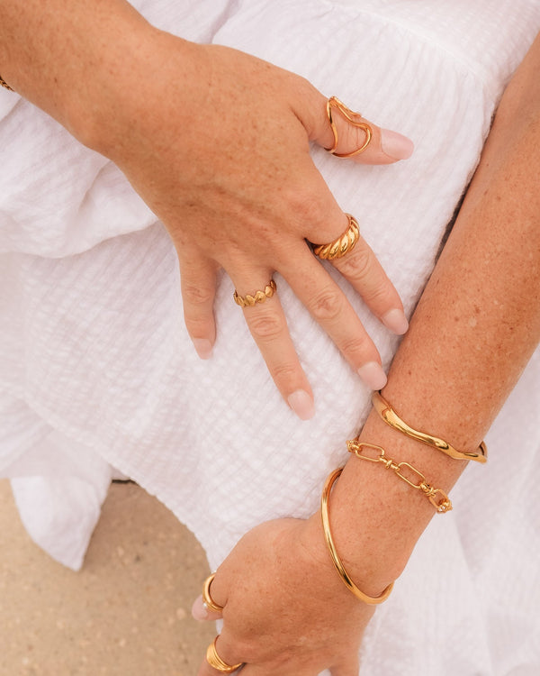 The Shell Seeker Ring